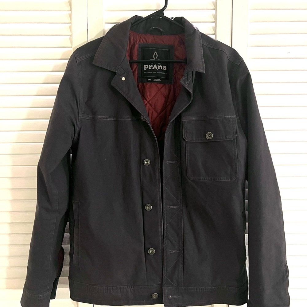 Prana Men's Dark Gray Jacket with Red Lining